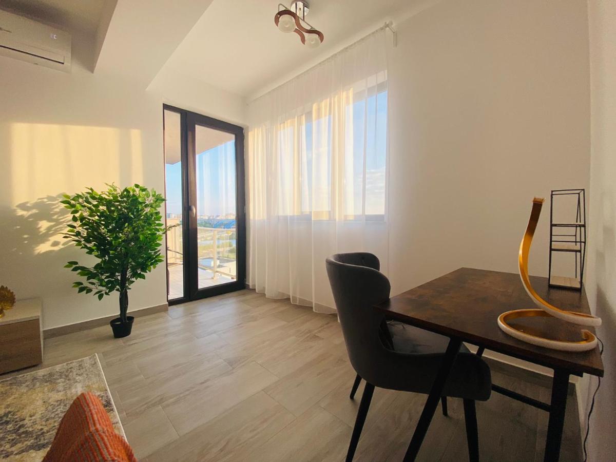 Soho Apartment - City View With Rooftop Garden Bukarest Exteriör bild