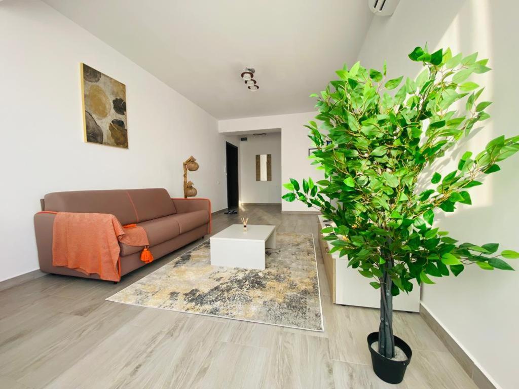 Soho Apartment - City View With Rooftop Garden Bukarest Exteriör bild