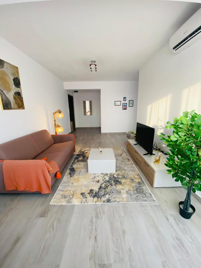 Soho Apartment - City View With Rooftop Garden Bukarest Exteriör bild