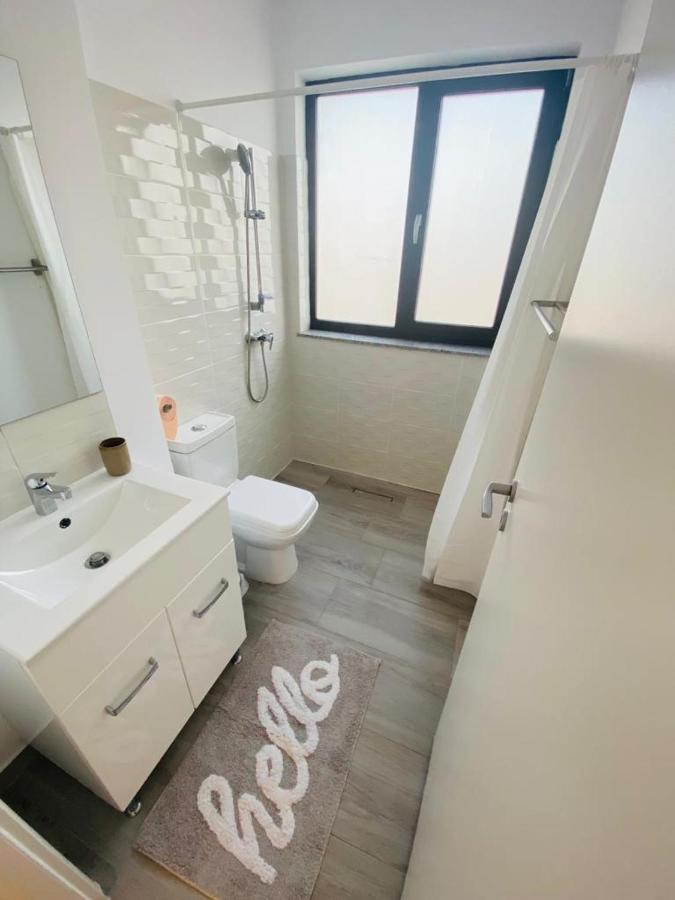 Soho Apartment - City View With Rooftop Garden Bukarest Exteriör bild