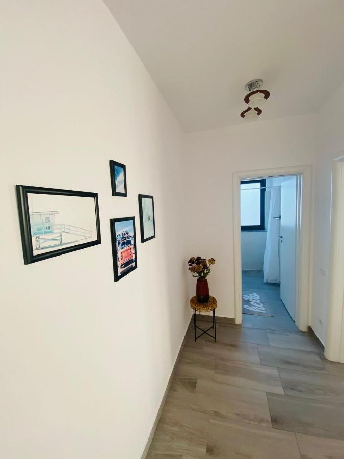 Soho Apartment - City View With Rooftop Garden Bukarest Exteriör bild