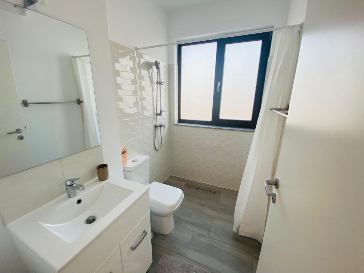 Soho Apartment - City View With Rooftop Garden Bukarest Exteriör bild