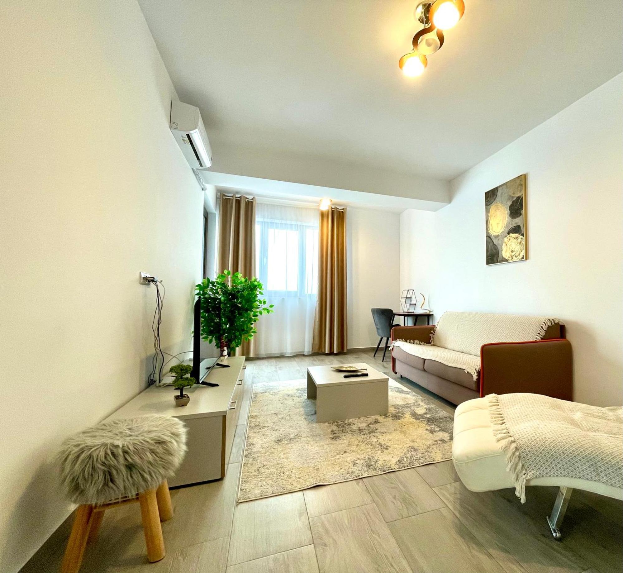 Soho Apartment - City View With Rooftop Garden Bukarest Exteriör bild